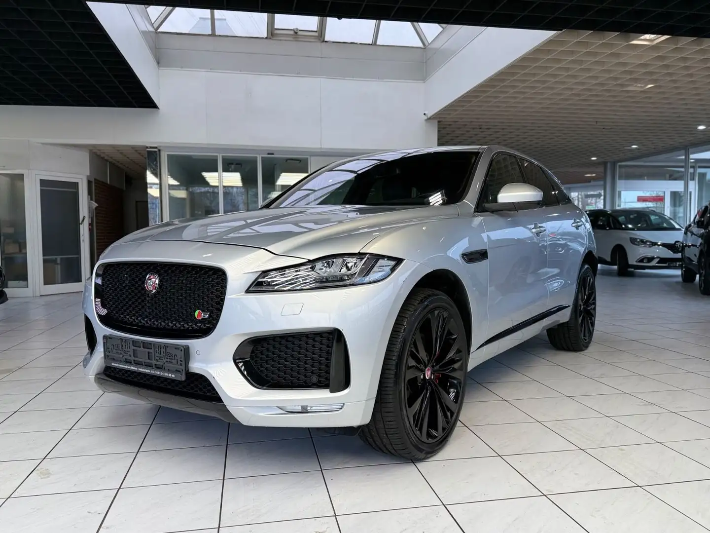 Jaguar F-Pace F-PACE 3.0 S AWD R Sport, Panorama, Head Up Argent - 1