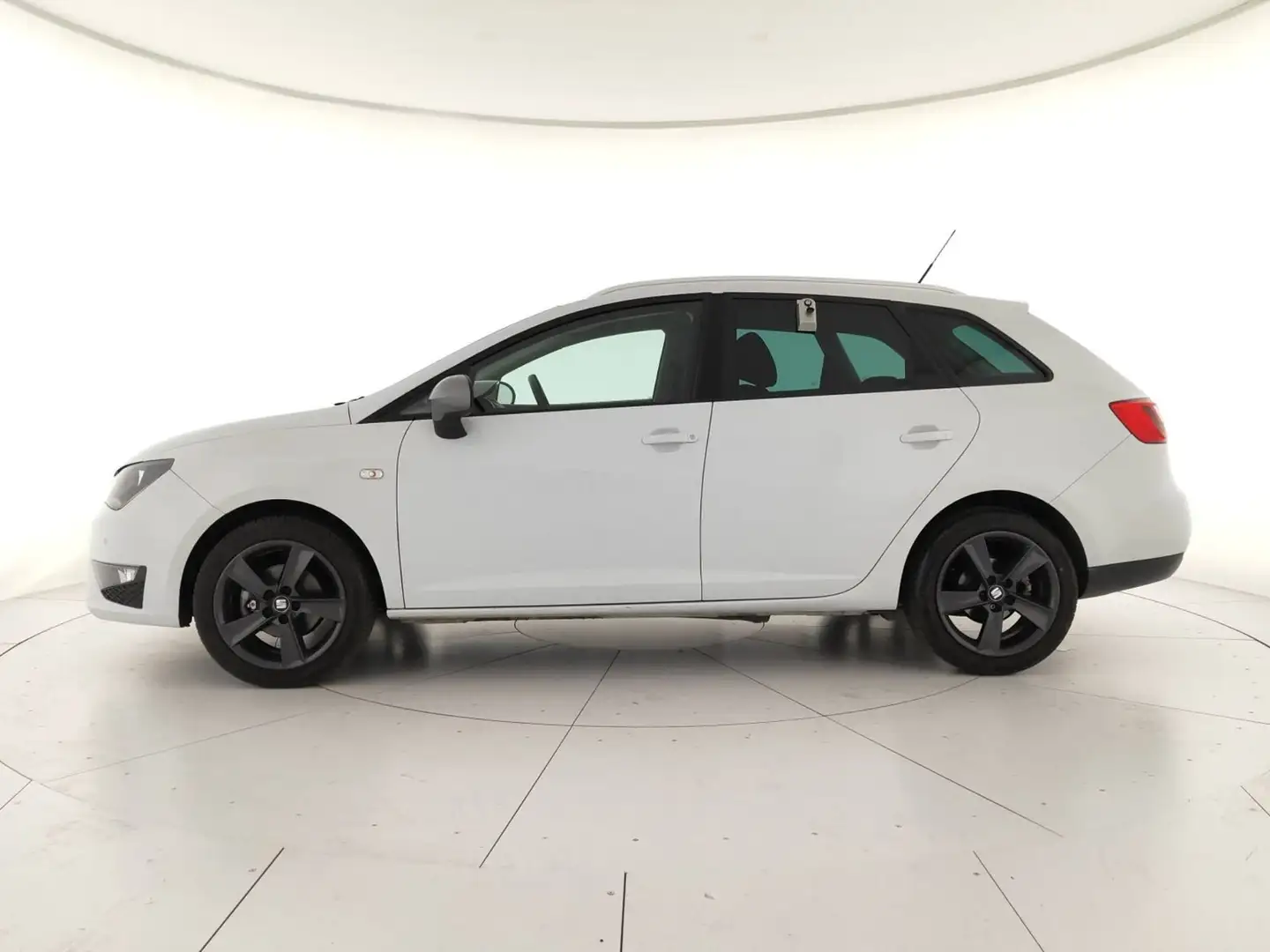 SEAT Ibiza st 1.2 tsi 86cv fr - 2