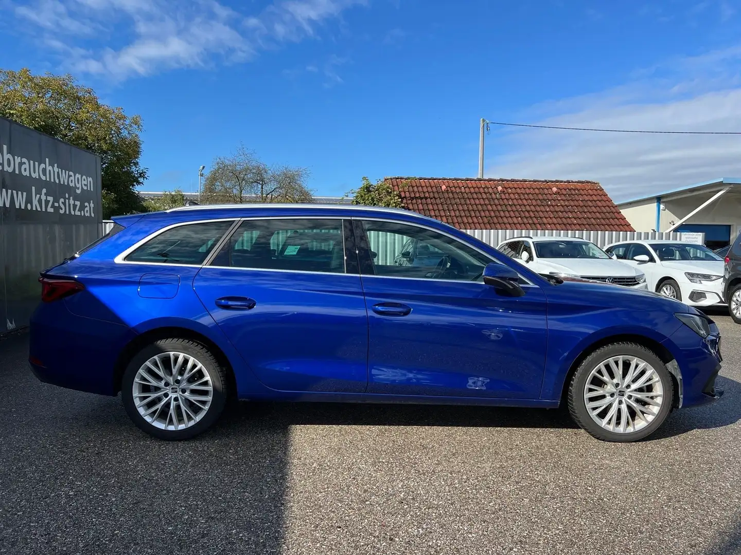 SEAT Leon ST Xcellence 2,0 TDI DSG| VIRTUAL Blau - 2