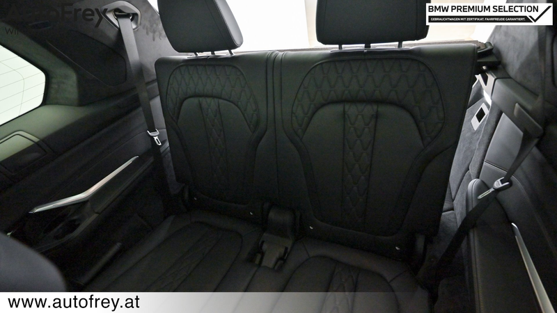 BMW X7 xDrive40d — photo 8