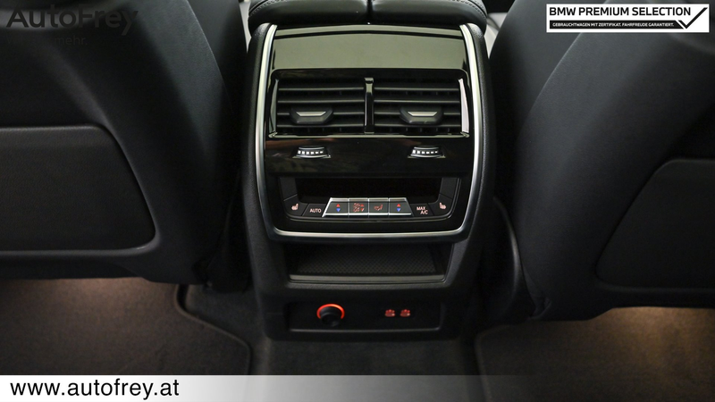 BMW X7 xDrive40d — photo 11