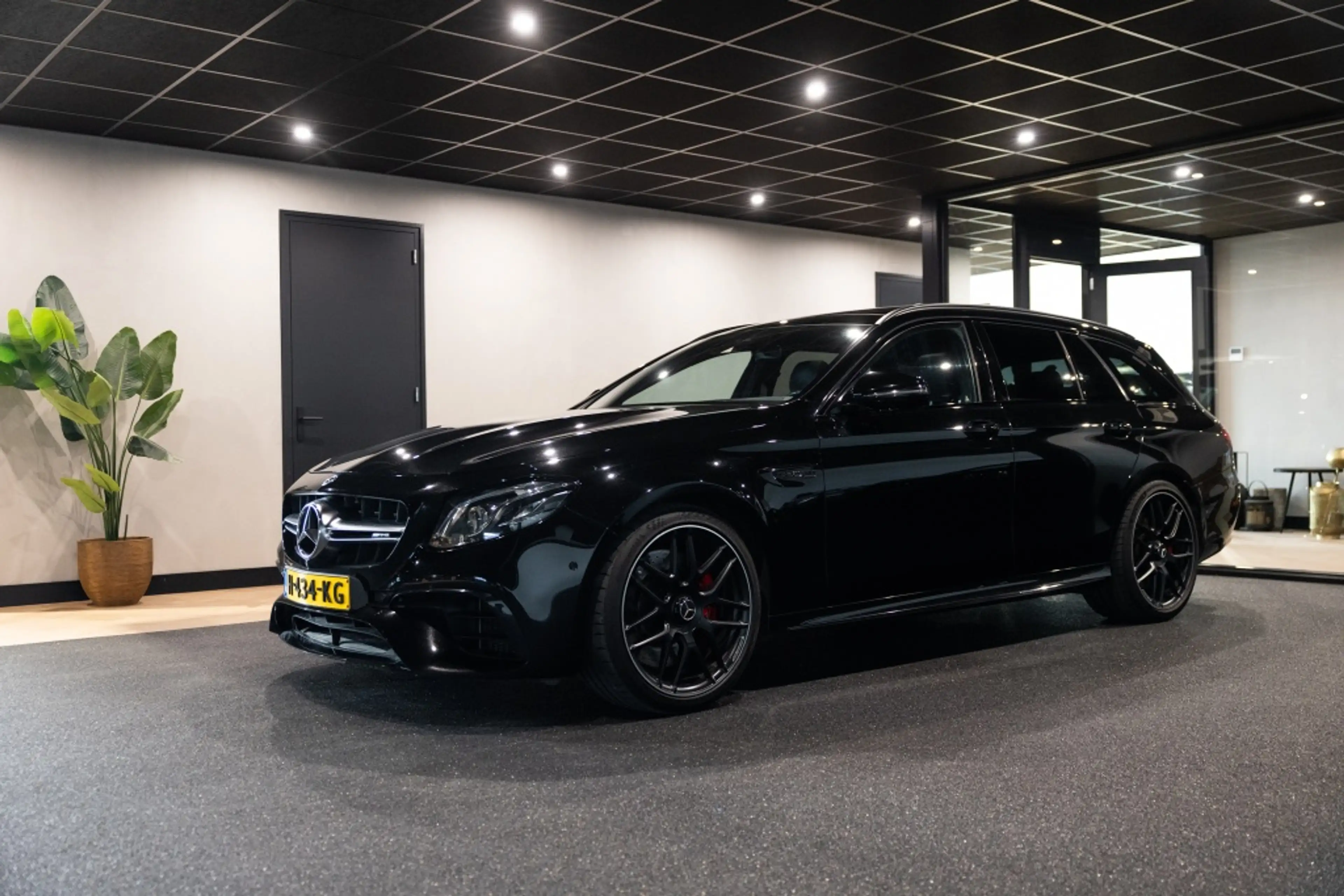 Mercedes-Benz E 63 AMG Estate S 4M. Pr. Pl. | 360 Cam | Stoel Verw/Koel — photo 36