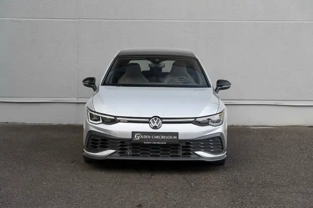 Volkswagen Golf view 3