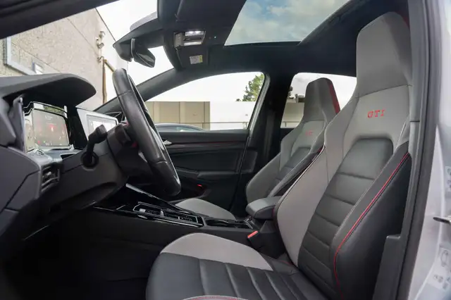 Volkswagen Golf view 12