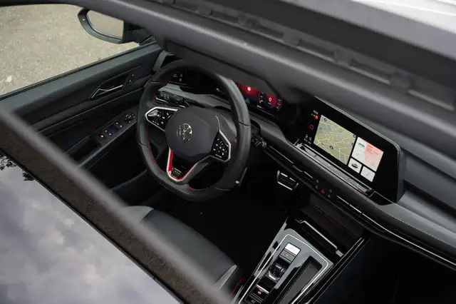 Volkswagen Golf view 11