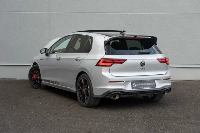 Volkswagen Golf view 6