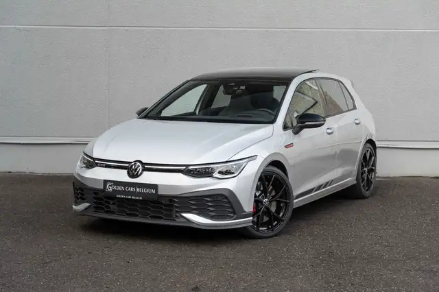 Volkswagen Golf view 4