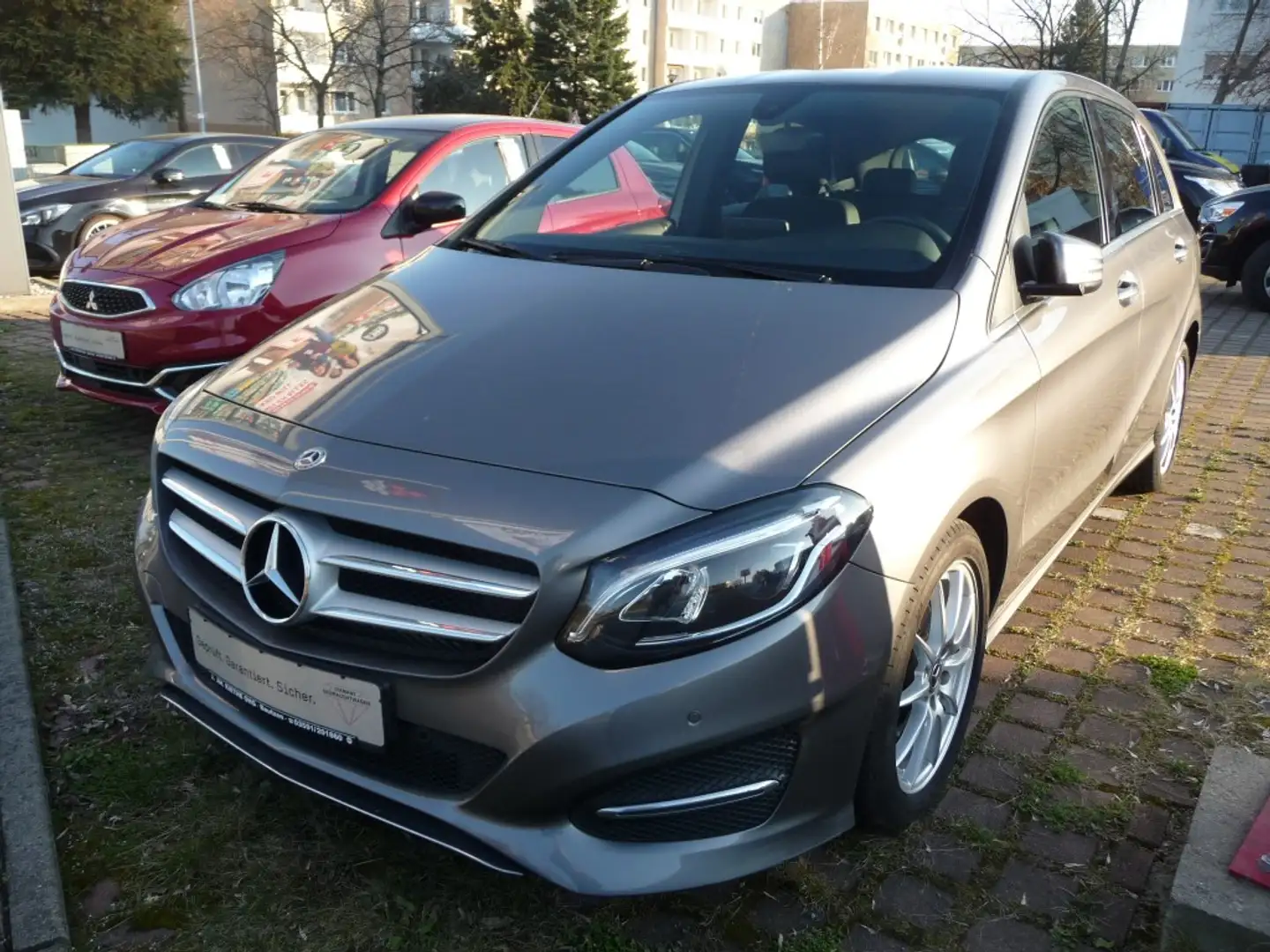 Mercedes-Benz B 180 Urban Style Edition*LED*RFK*SH siva - 1