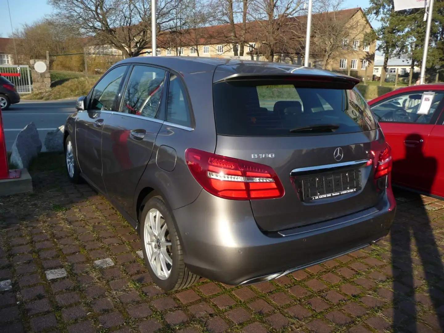 Mercedes-Benz B 180 Urban Style Edition*LED*RFK*SH siva - 2