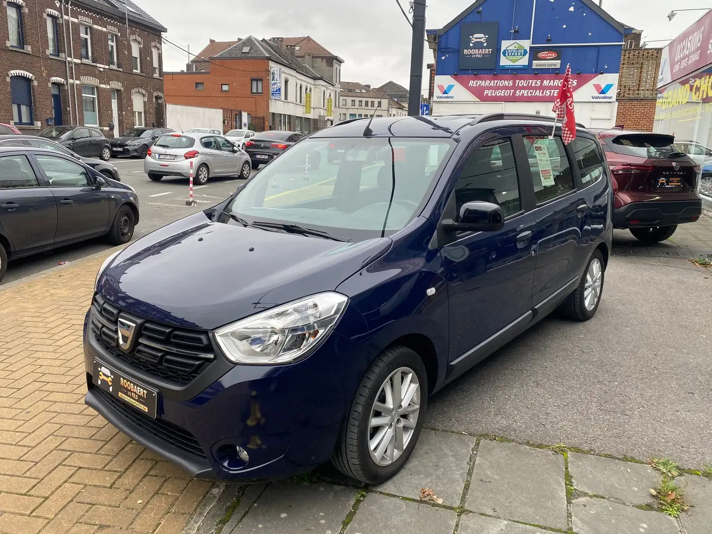 Dacia Lodgy Lodgy Stepway 1.3 TCe avec 1an 1/2 de garantie Bleu - 1