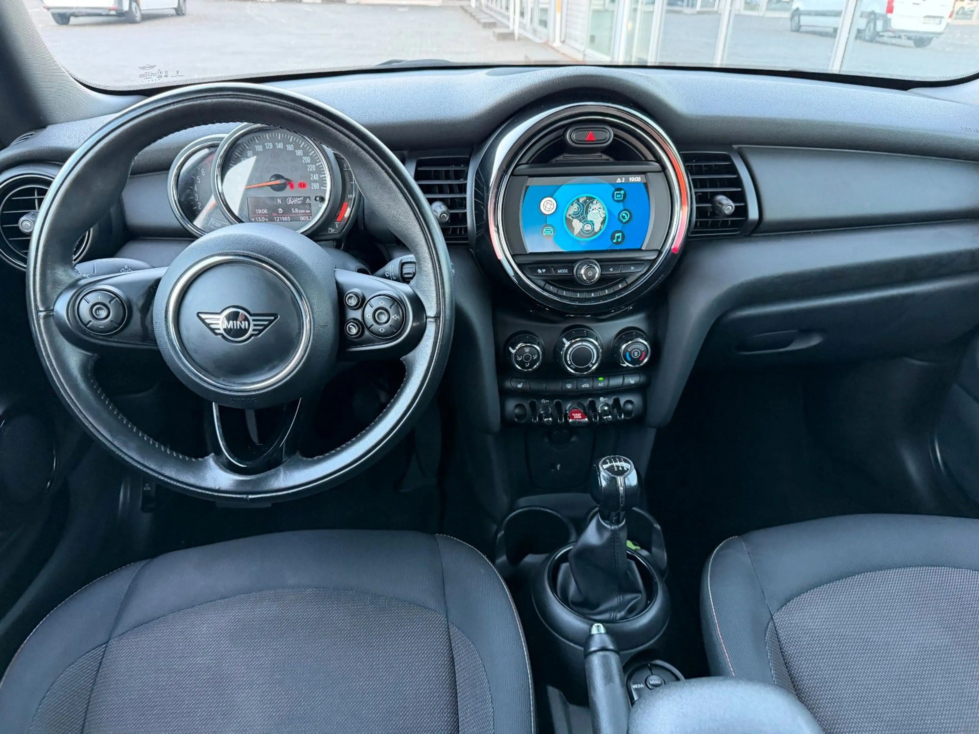 MINI One Mini One Klima LED PDC Sitzheizung — photo 2
