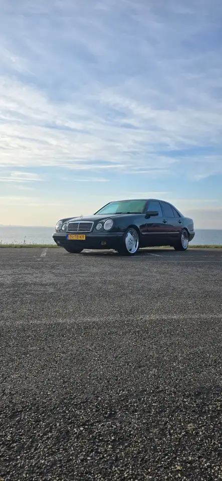 Mercedes-Benz E 240 Avantgarde, foto 5
