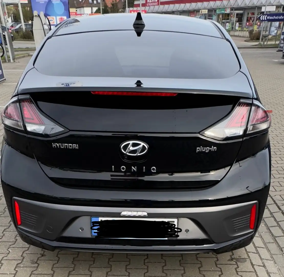 Hyundai IONIQ Hyundai IONIQ 1.6 GDI Plug-In Hybrid Zwart - 2