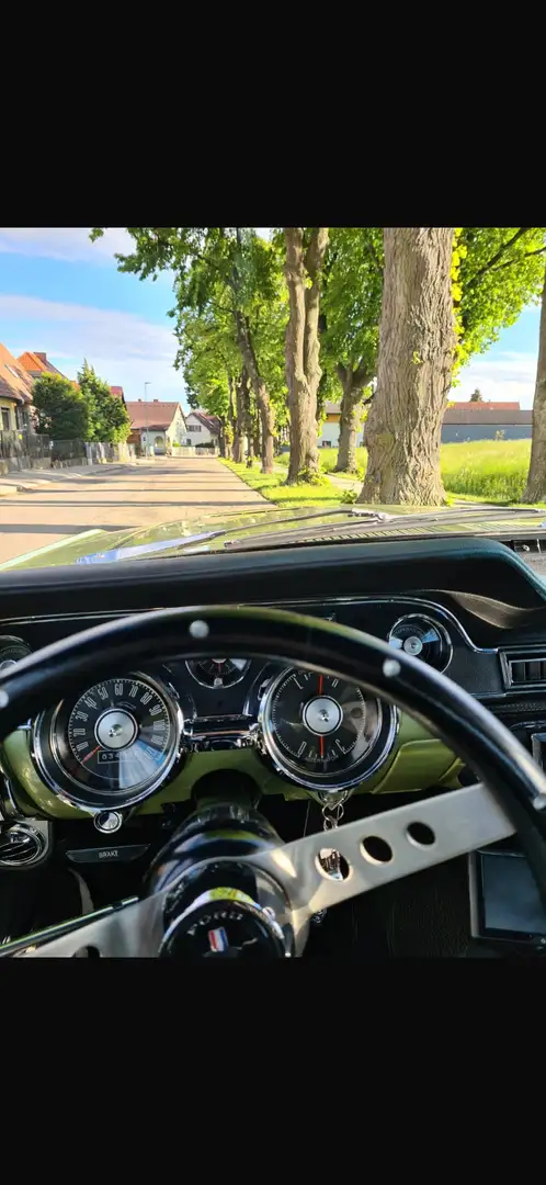 Ford Mustang - 2