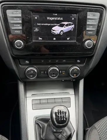 Skoda Octavia view 3