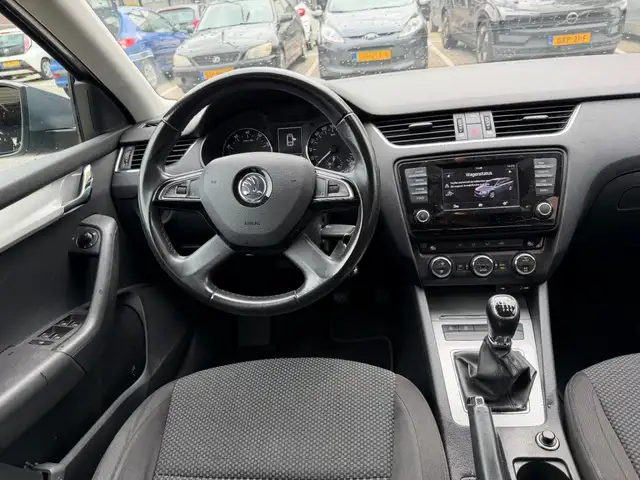 Skoda Octavia view 2