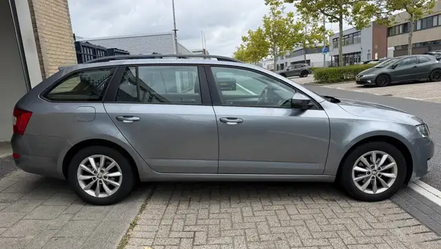 Skoda Octavia view 13