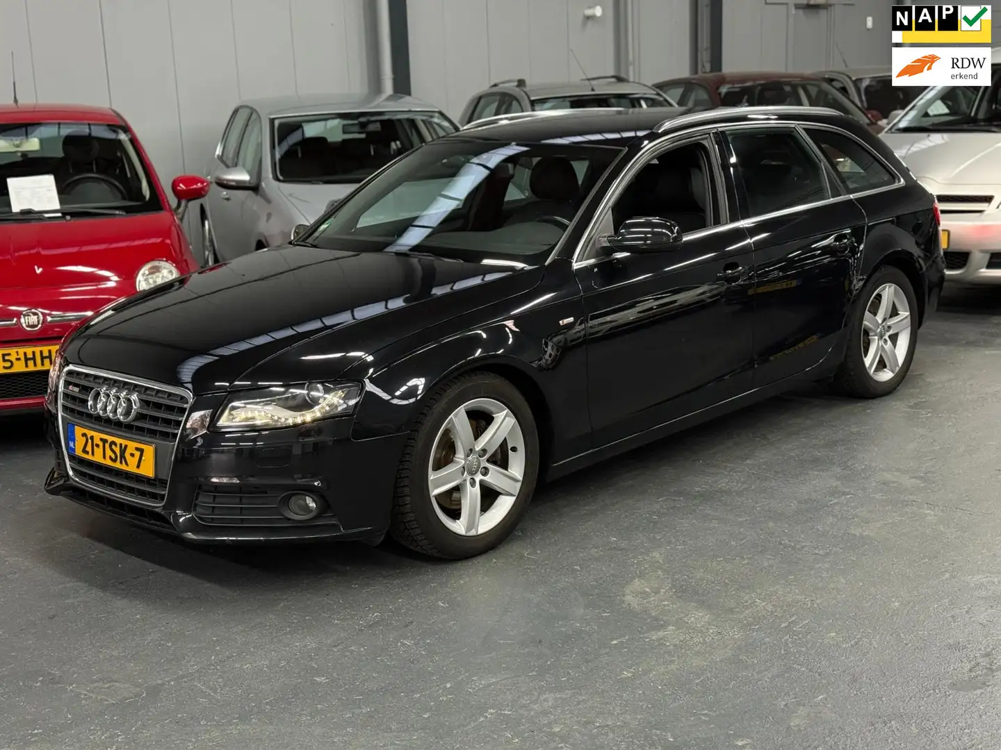 Audi A4 Avant 1.8 TFSI Pro Line S Nieuwe APK NAP Zwart - 1