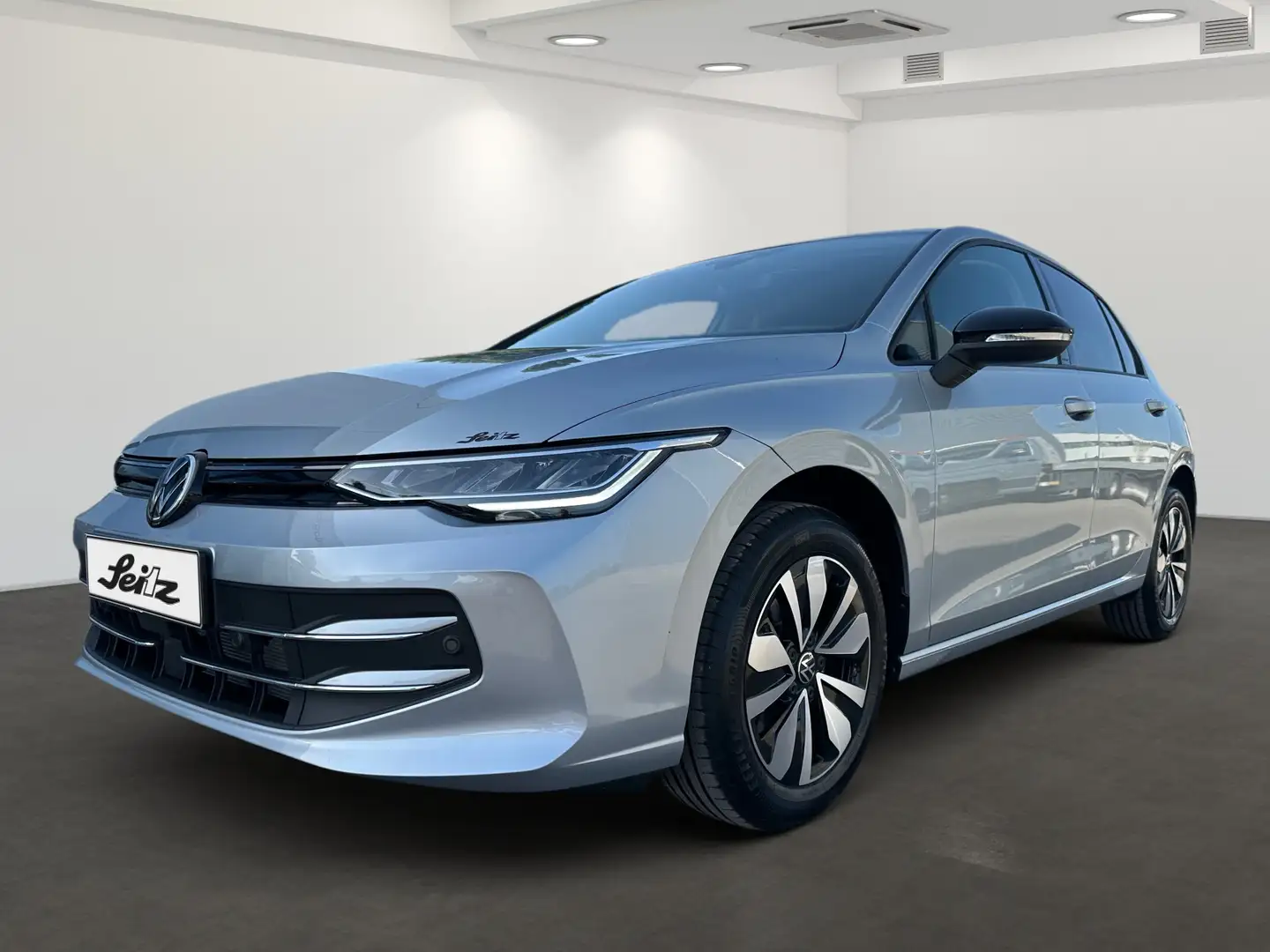 Volkswagen Golf VIII 1.5 TSI Life *AHK*NAVI*KAMERA*SITZH* Silber - 2