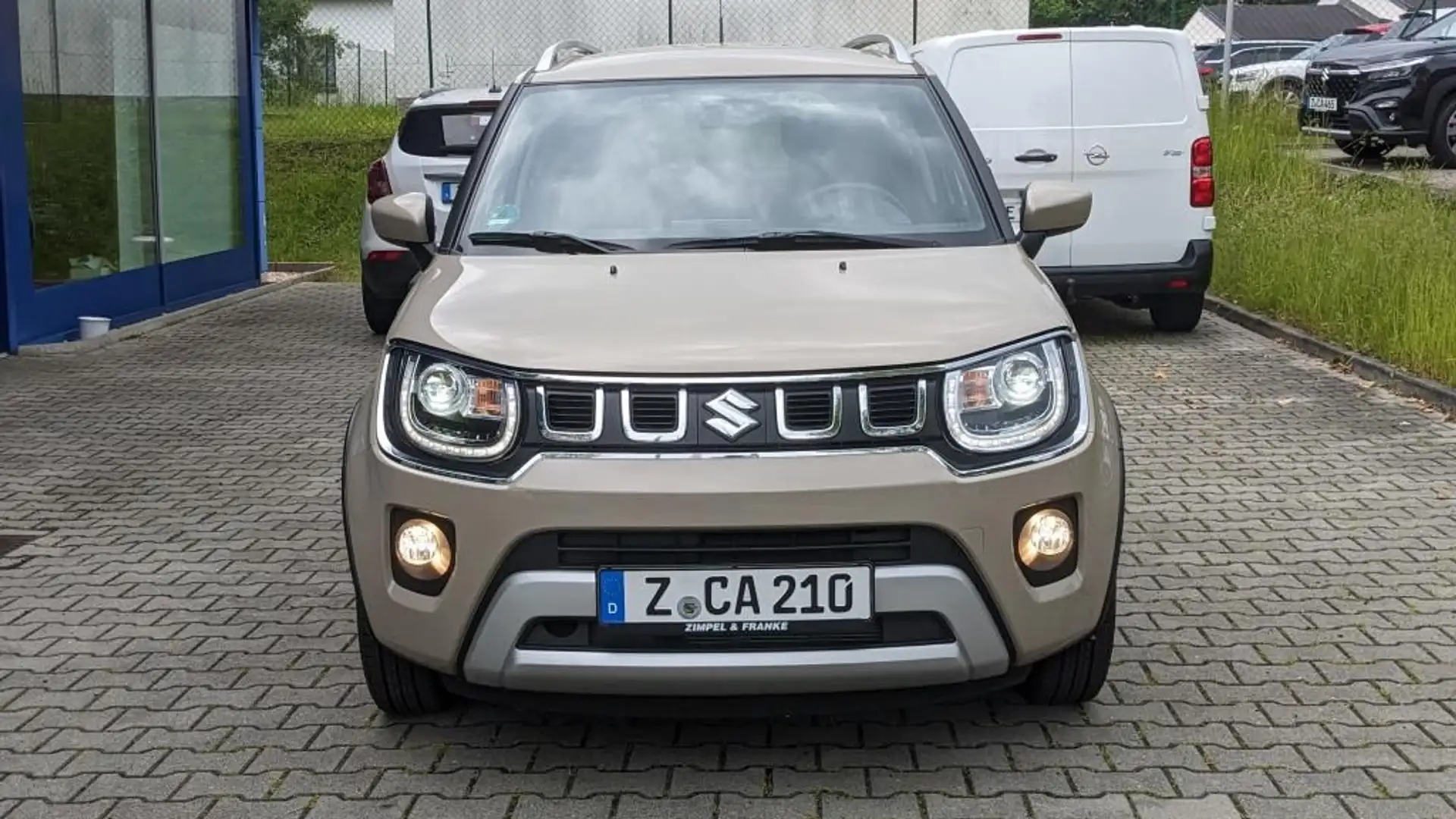 Suzuki Ignis IGNIS 1.2 Mild Hybrid COMFORT Marrón - 2