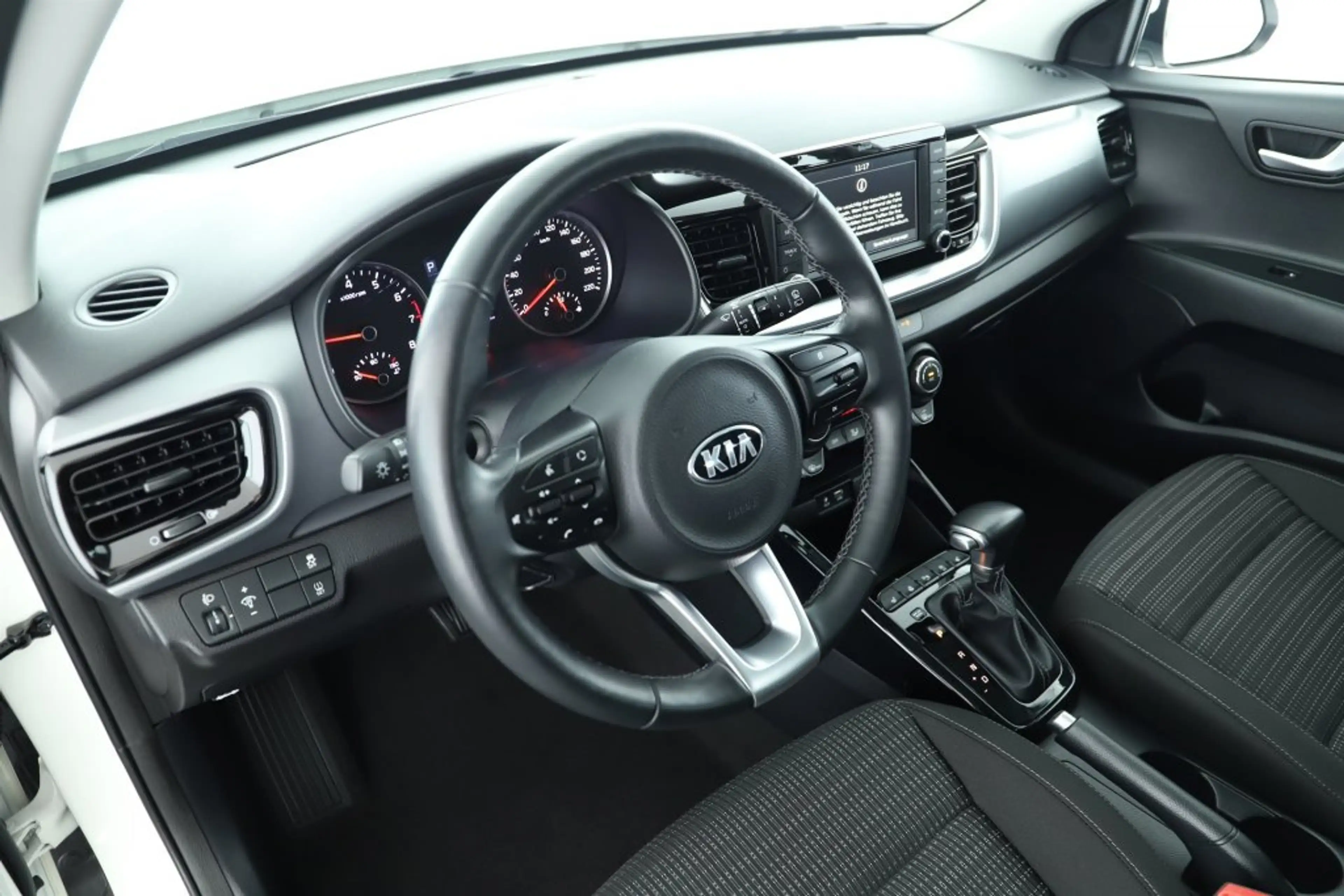 Kia Stonic 1,0 TGDI ISG Silber Automatik Kamera Sitzheizung — photo 9