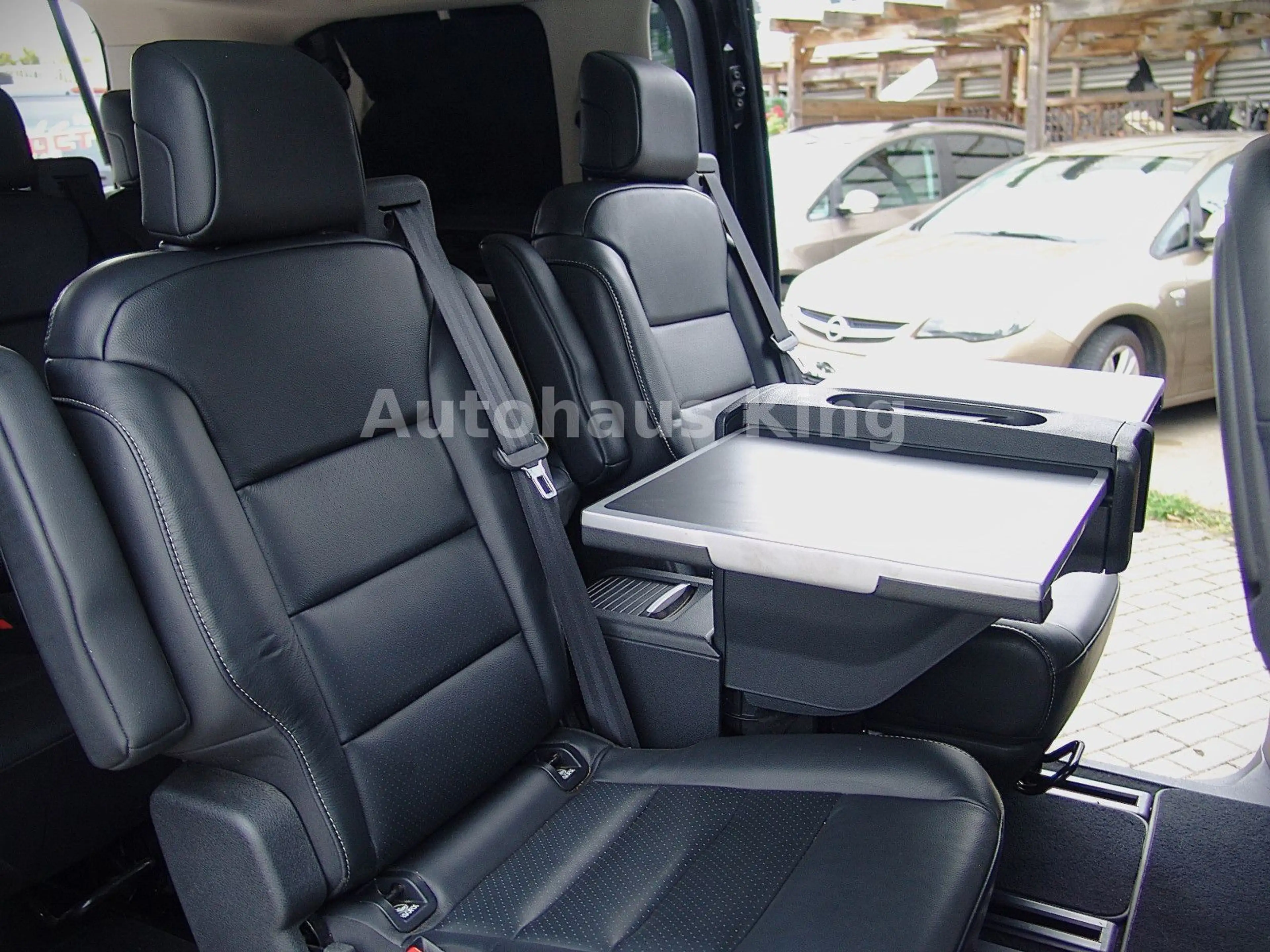 Toyota Proace Verso L2 Executive VIP-AUT/7Si/PANO/2S-tü — photo 11