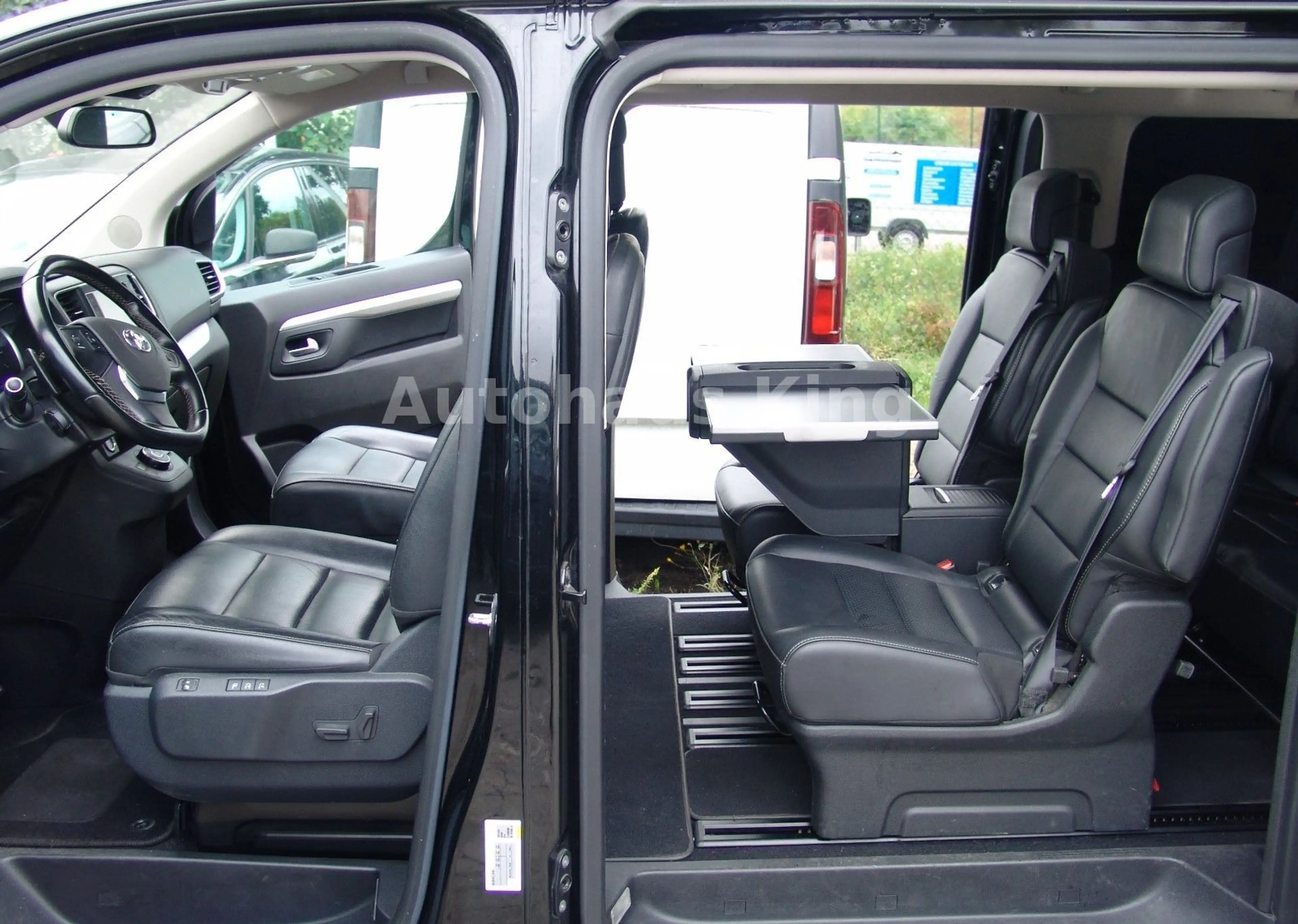 Toyota Proace Verso L2 Executive VIP-AUT/7Si/PANO/2S-tü — photo 9