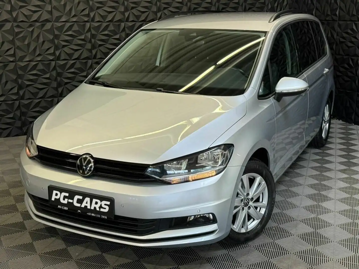 Volkswagen Touran 2.0 TDI *Sommerangebot*MwSt.* Plateado - 1