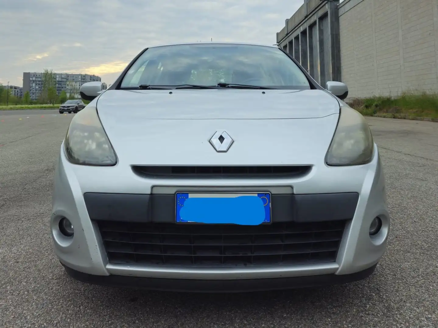 Renault Clio III 5p 1.5 dci Yahoo Grigio - 2
