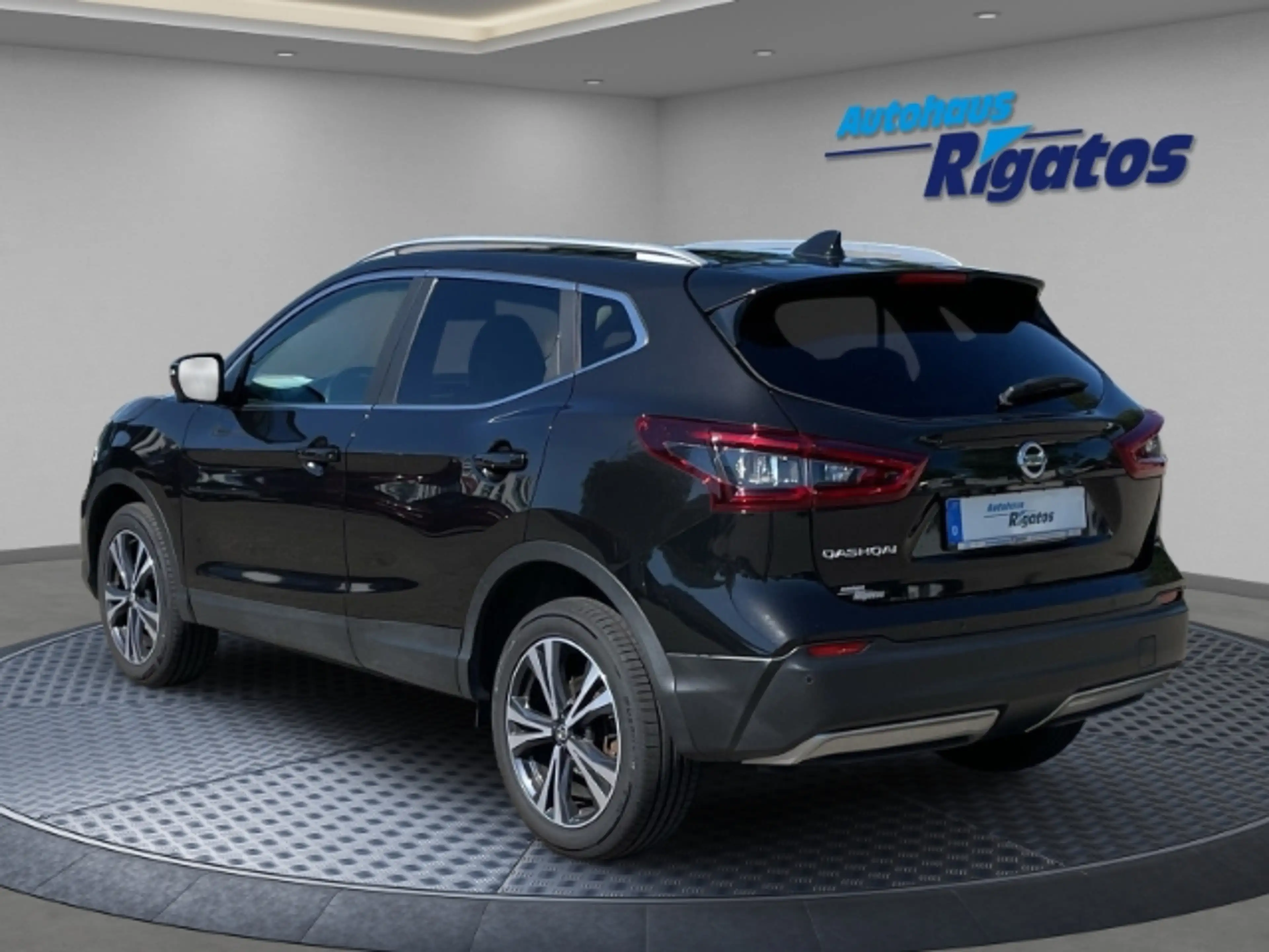 Nissan Qashqai 1.3 DIG-T Zama, Autom. Panoramadach, Sitzheizung — photo 2