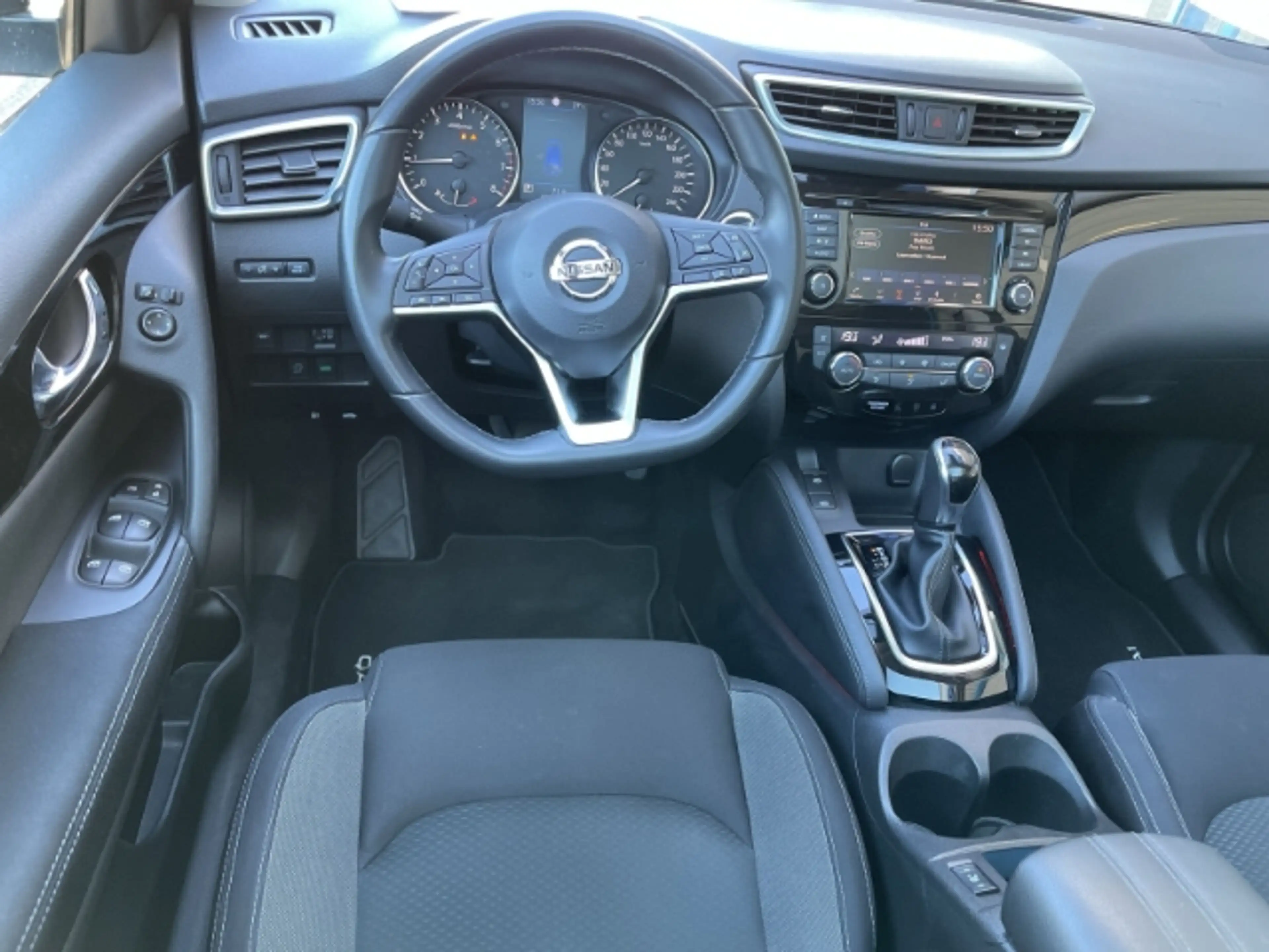 Nissan Qashqai 1.3 DIG-T Zama, Autom. Panoramadach, Sitzheizung — photo 10