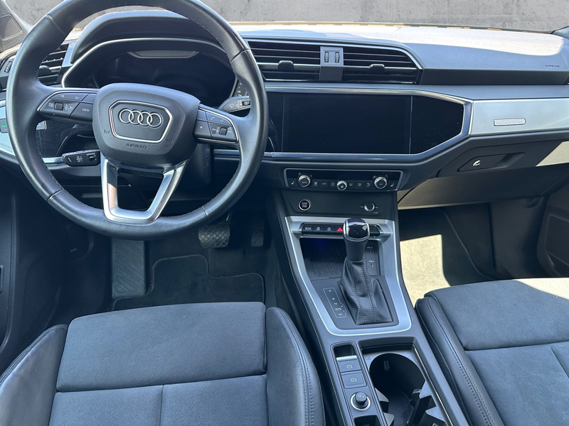 Audi Q3 45 2.0 TFSI quattro S line — photo 8