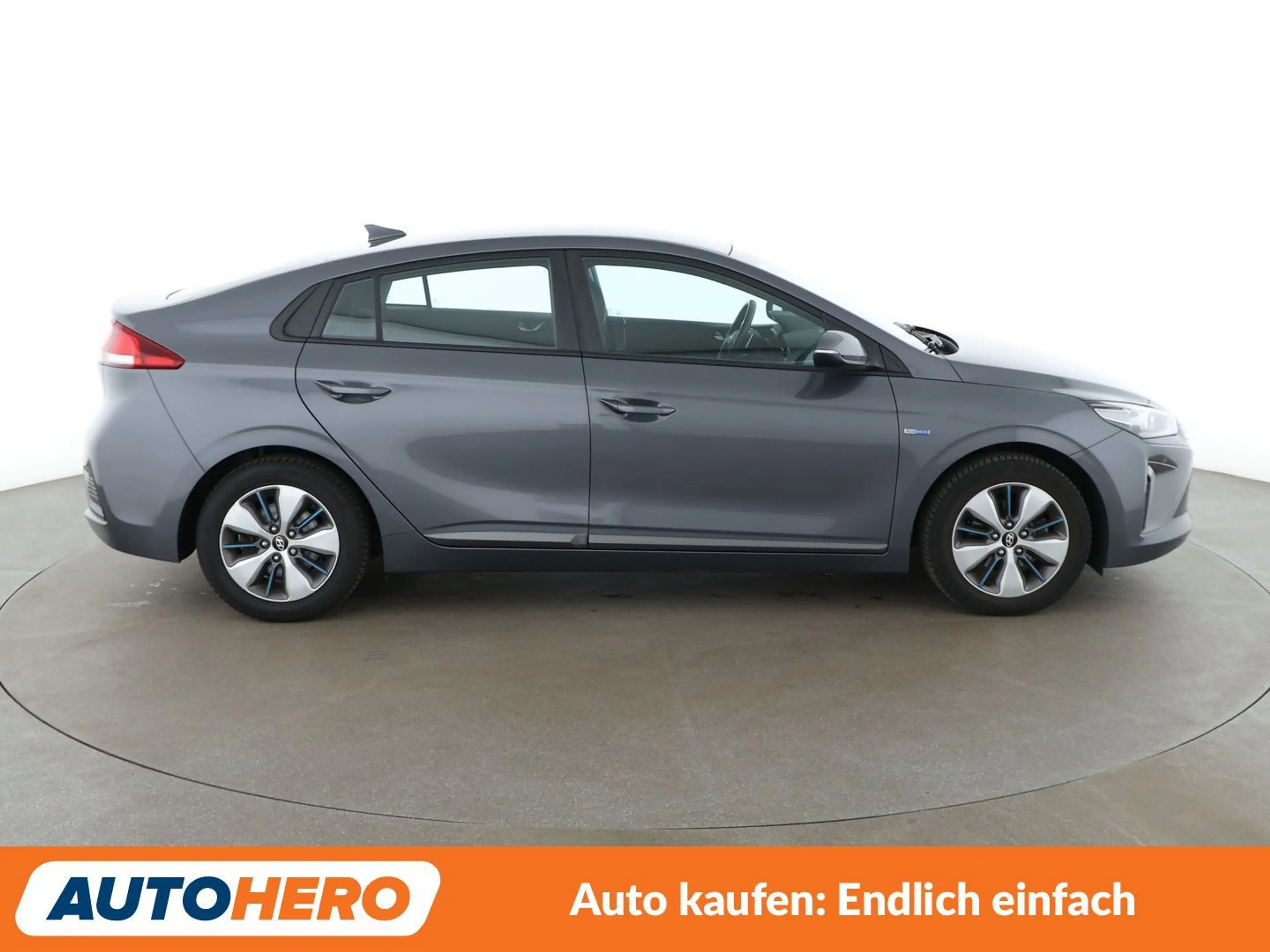 Hyundai IONIQ 1.6 Plug-in Hybrid Trend Aut.*ACC*CAM*PDC*ALU* — photo 7