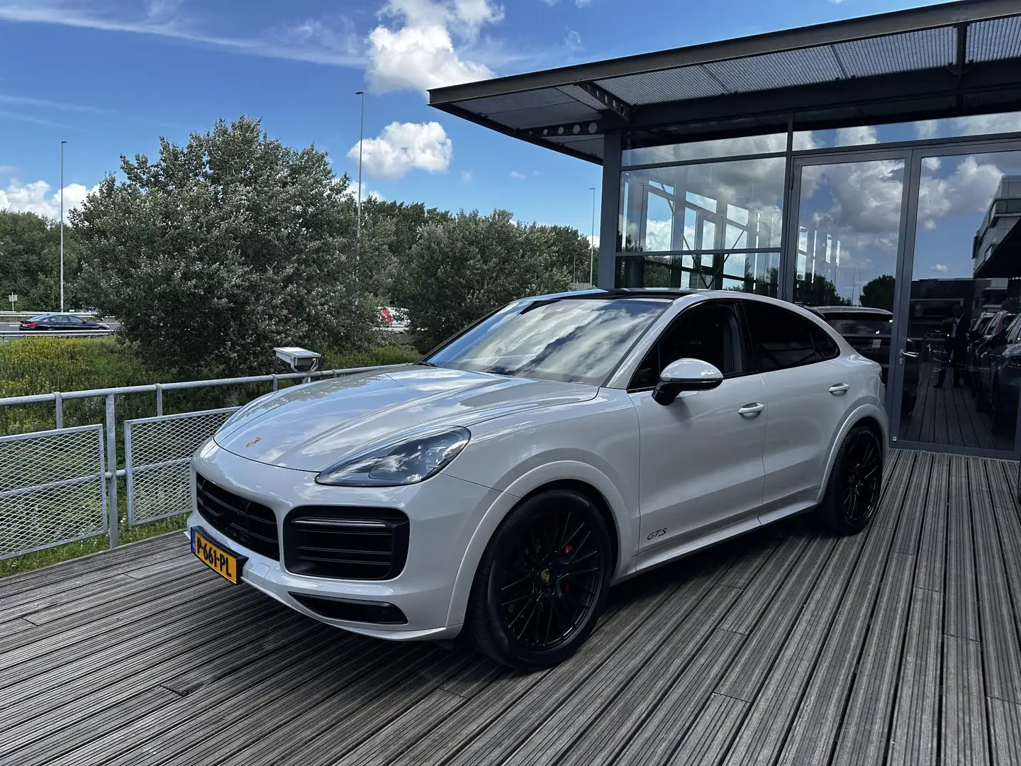 Porsche Cayenne Coupé 4.0 GTS | SPORTDESIGN | SPORTCHRONO | SPORTU Grijs - 2