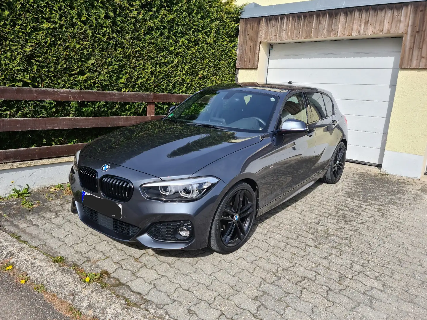 BMW 125 125 i Edition M Sport Shadow Grau - 1