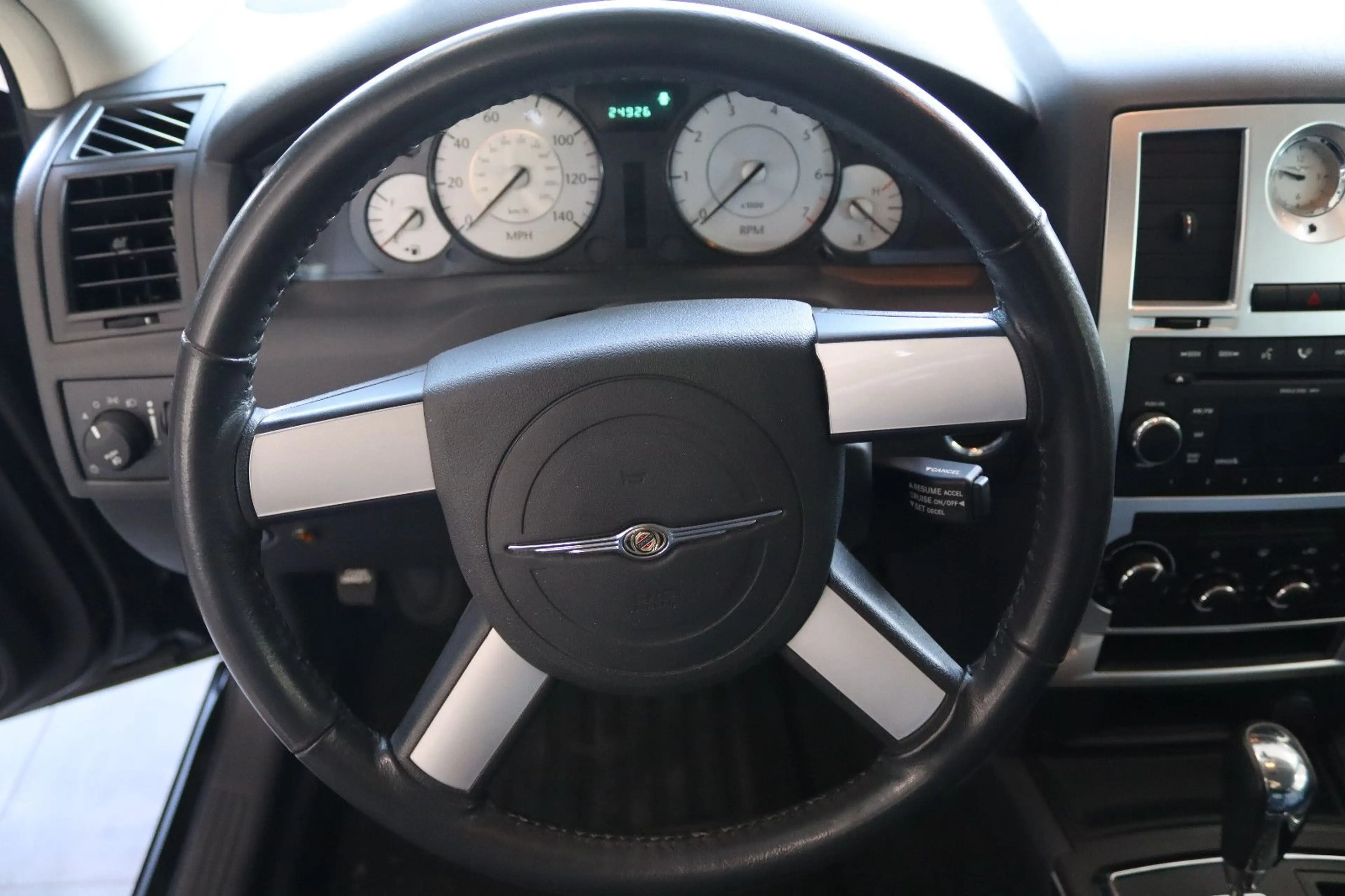 Chrysler 300C Bestattungswagen / Leichenwagen — photo 9