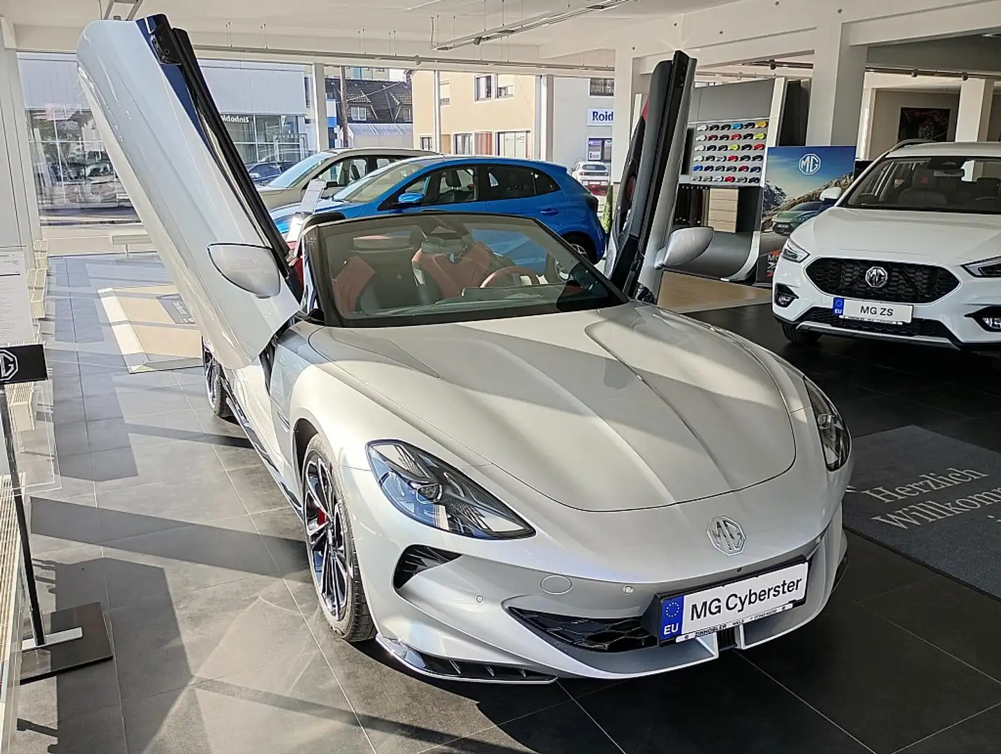 MG Cyberster 77kWh GT Allrad Plateado - 2