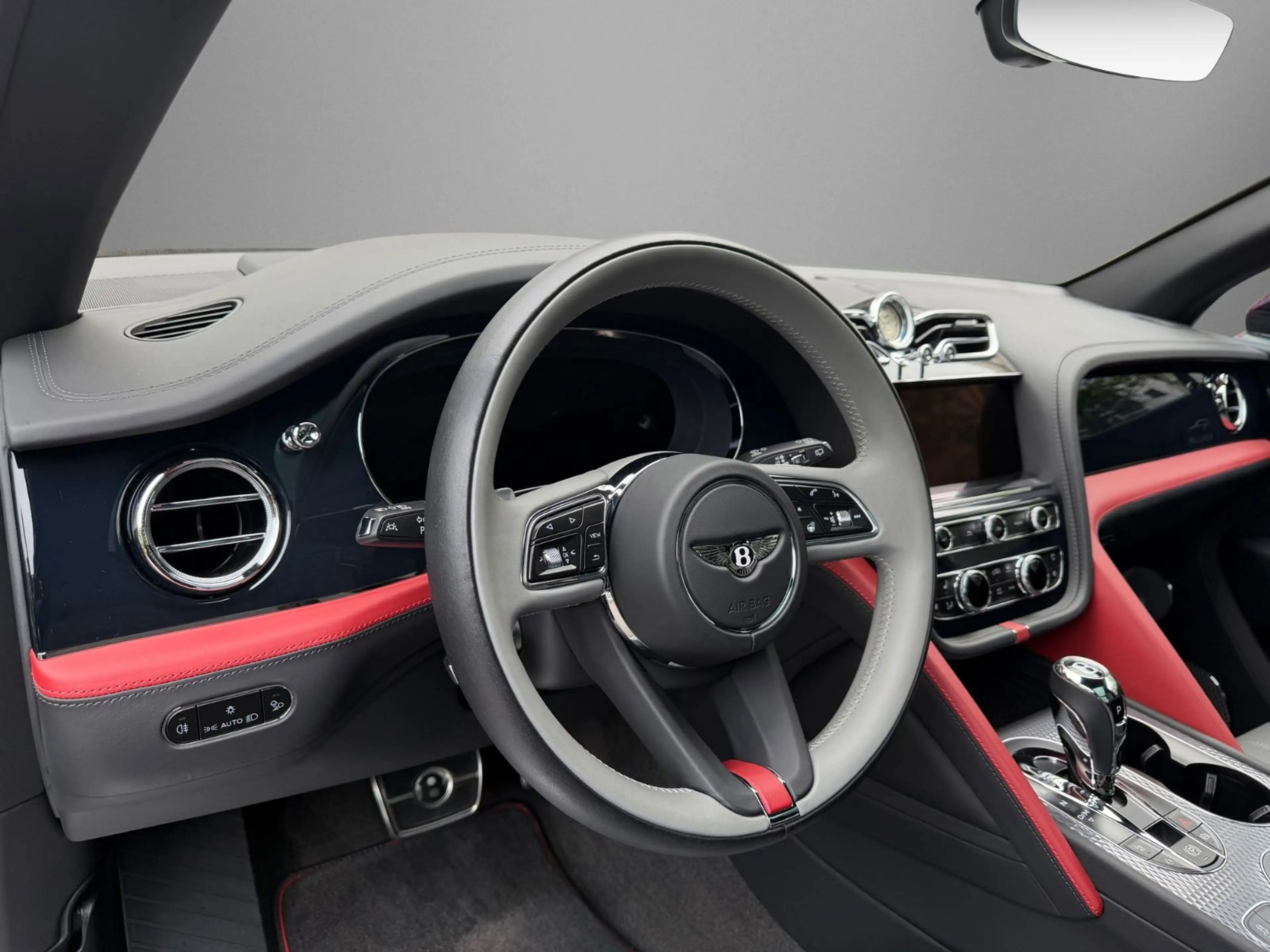 Bentley Bentayga V8 EWB MULLINER - BENTLEY BERLIN — photo 12