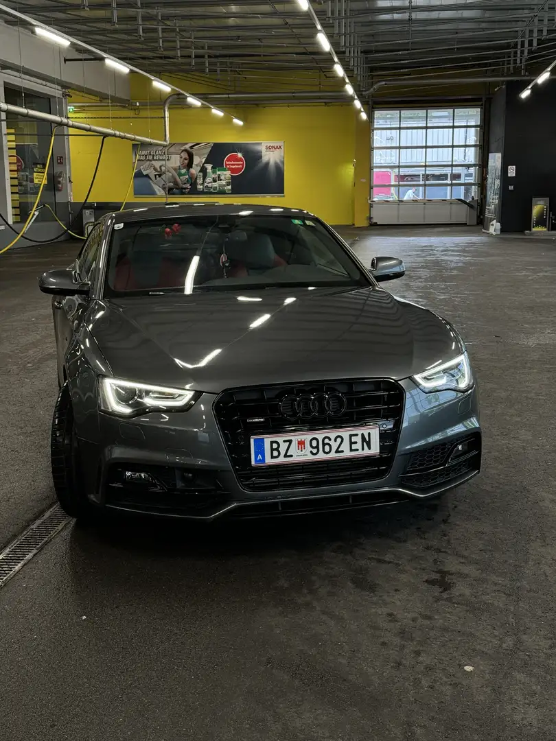 Audi A5 Coupé 3,0 TDI quattro Audi Exclusive Grey - 1