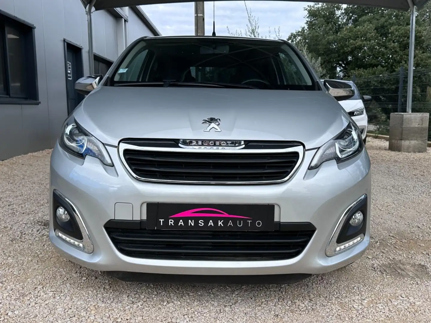 Peugeot 108 VTi 72ch SS BVM5 Style / CarPlay / Suivi Complet Gris - 2
