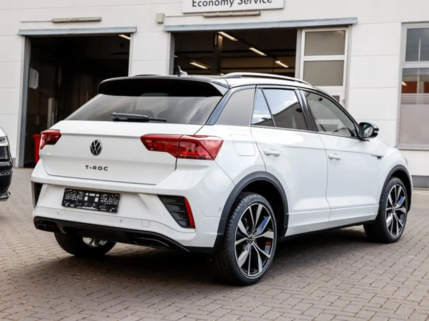 Volkswagen T-Roc "R-LINE" 1,5 l TSI 7-Gang-DSG Weiß - 2