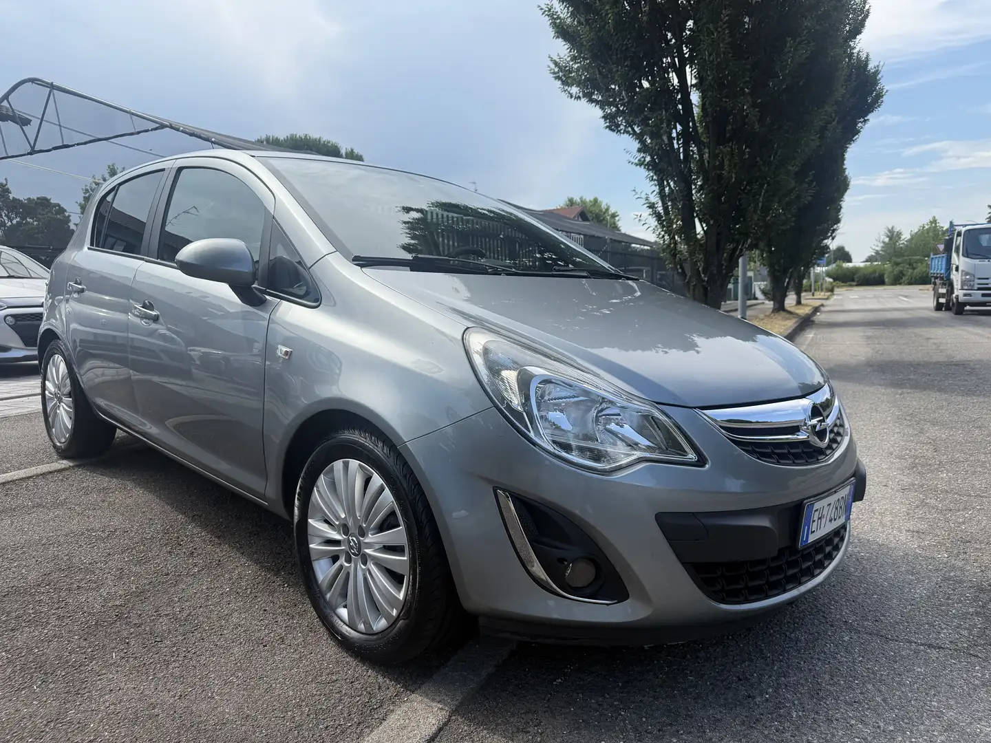 Opel Corsa 5p 1.2 Cosmo 85cv Grigio - 1