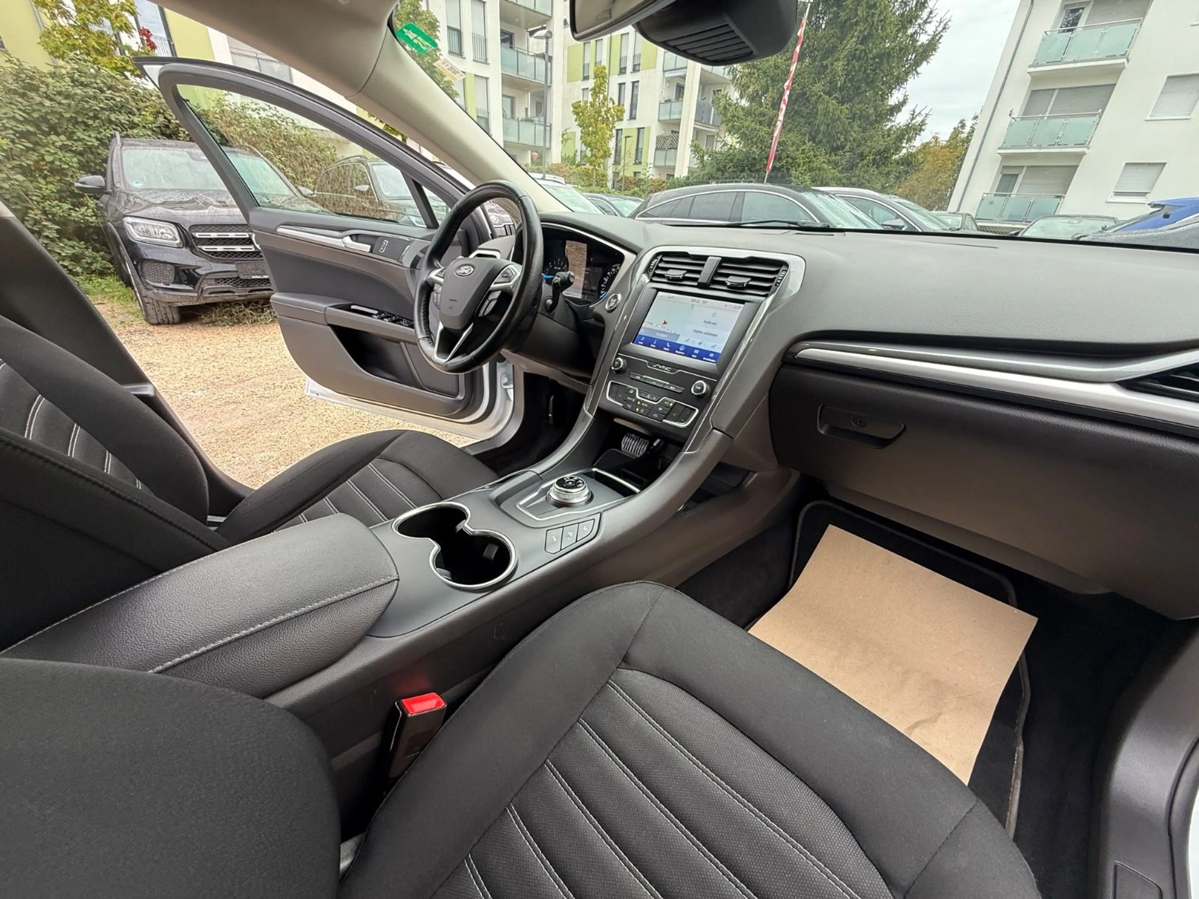 Ford Mondeo Turnier AHK ACC LED Kamera BlindSpot — photo 12