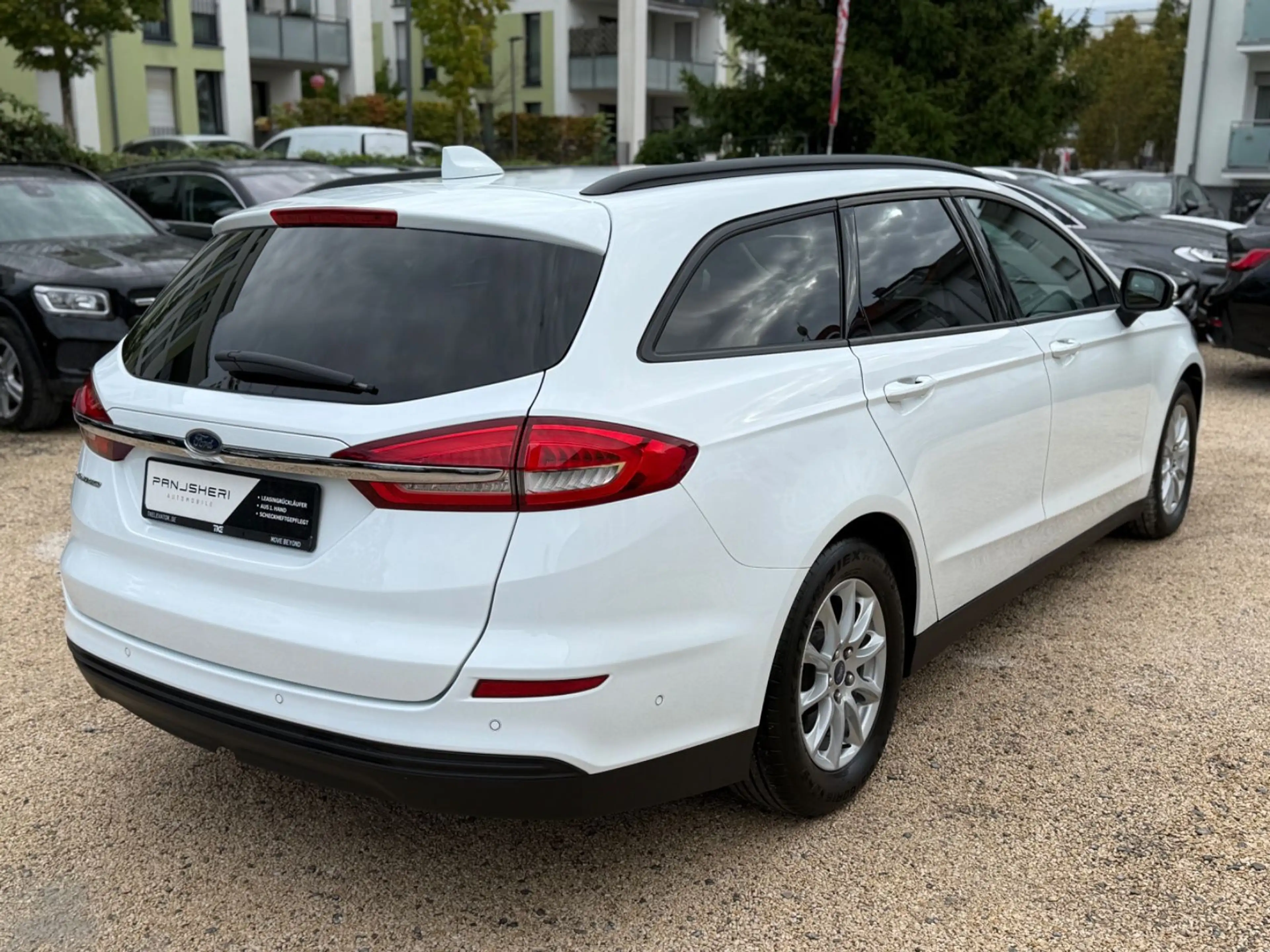 Ford Mondeo Turnier AHK ACC LED Kamera BlindSpot — photo 6