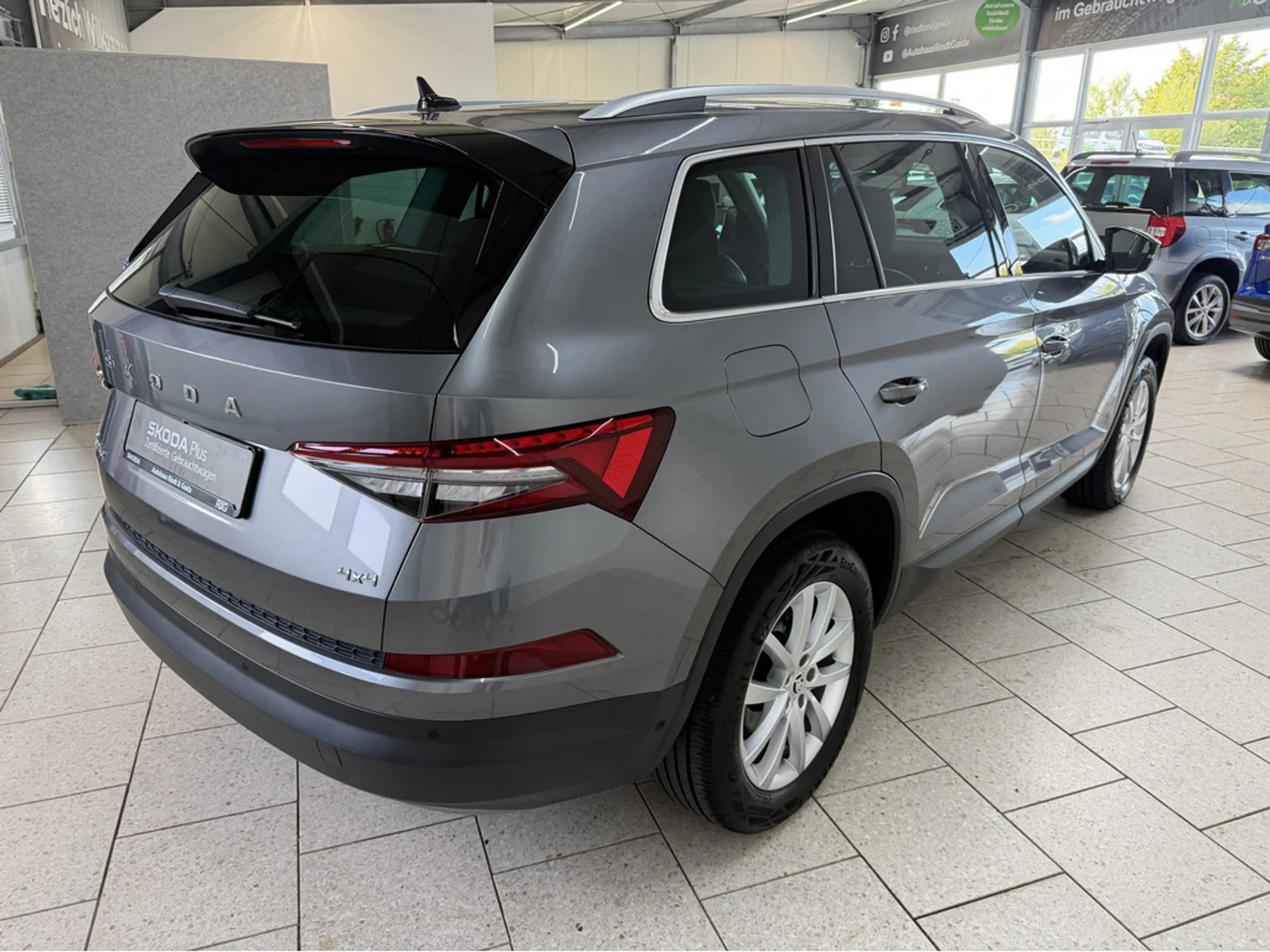 Skoda Kodiaq 2.0 TSI DSG Style 4x4 Navi ACC AHK Mat — photo 7