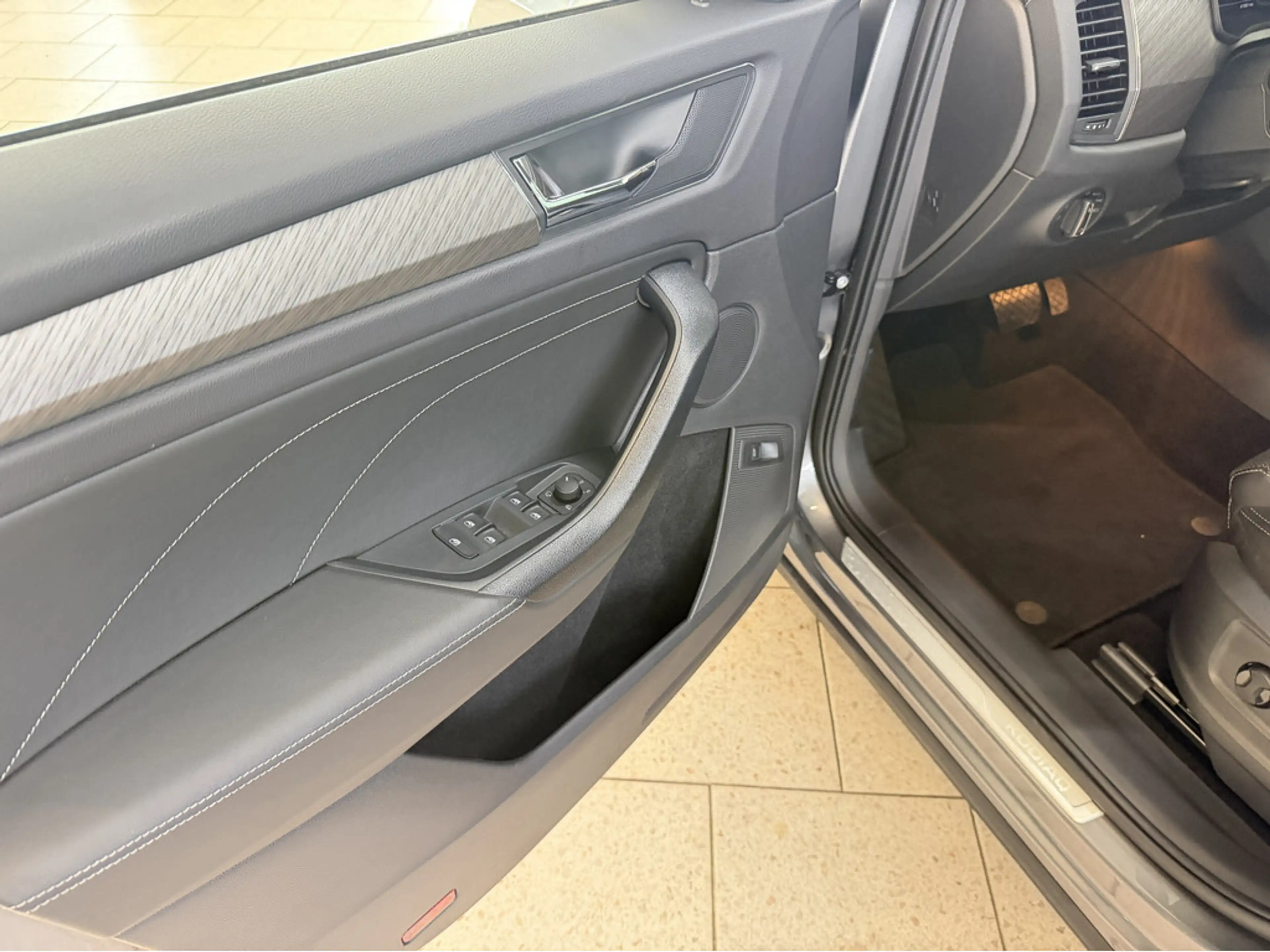 Skoda Kodiaq 2.0 TSI DSG Style 4x4 Navi ACC AHK Mat — photo 14