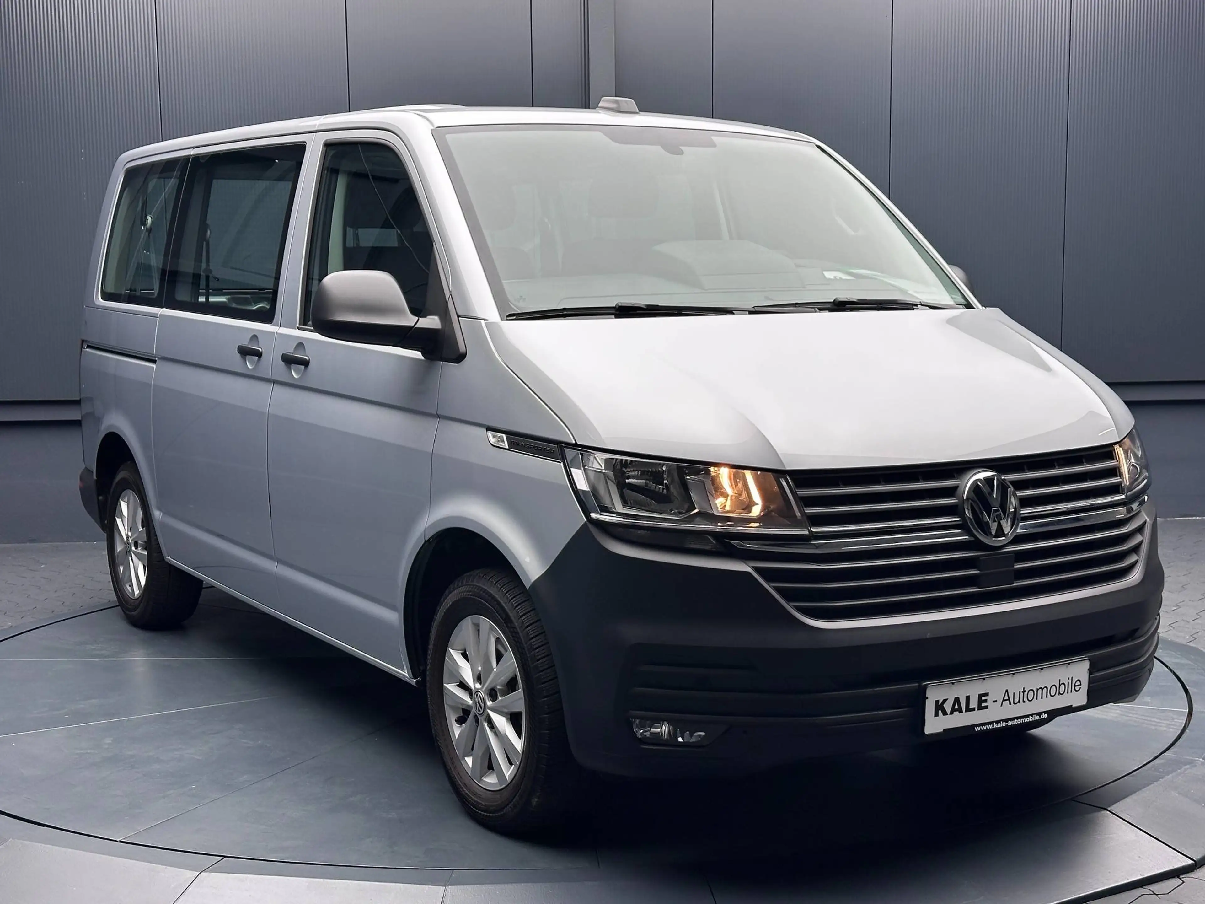 Volkswagen T6.1 Transporter Kombi FWD ** nur 13.000 km **Winter-Paket Plus**ALU** — photo 6