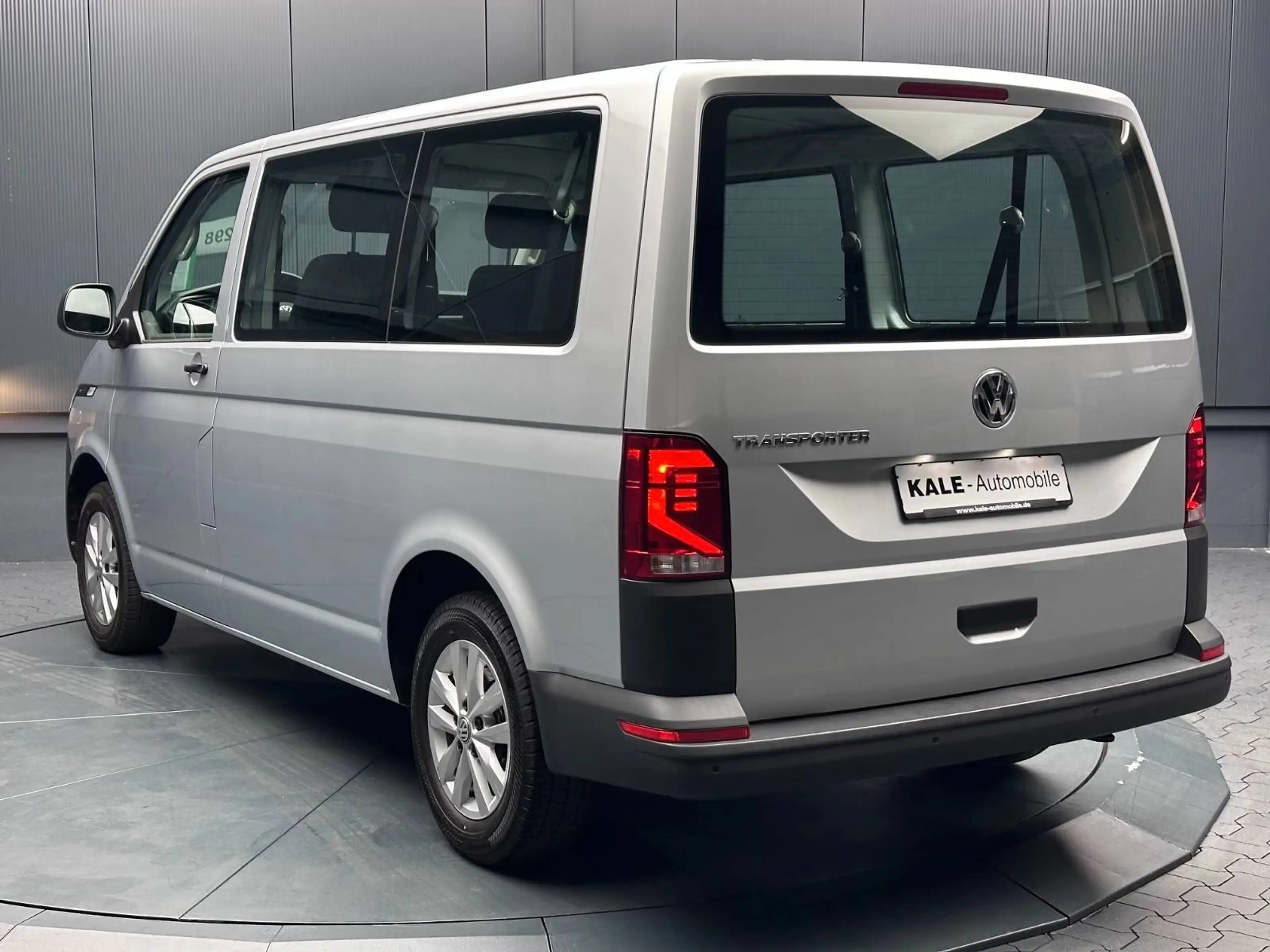Volkswagen T6.1 Transporter Kombi FWD ** nur 13.000 km **Winter-Paket Plus**ALU** — photo 3