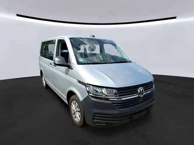 Volkswagen Transporter view 2