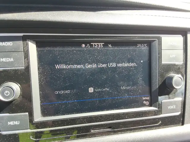 Volkswagen Transporter view 10